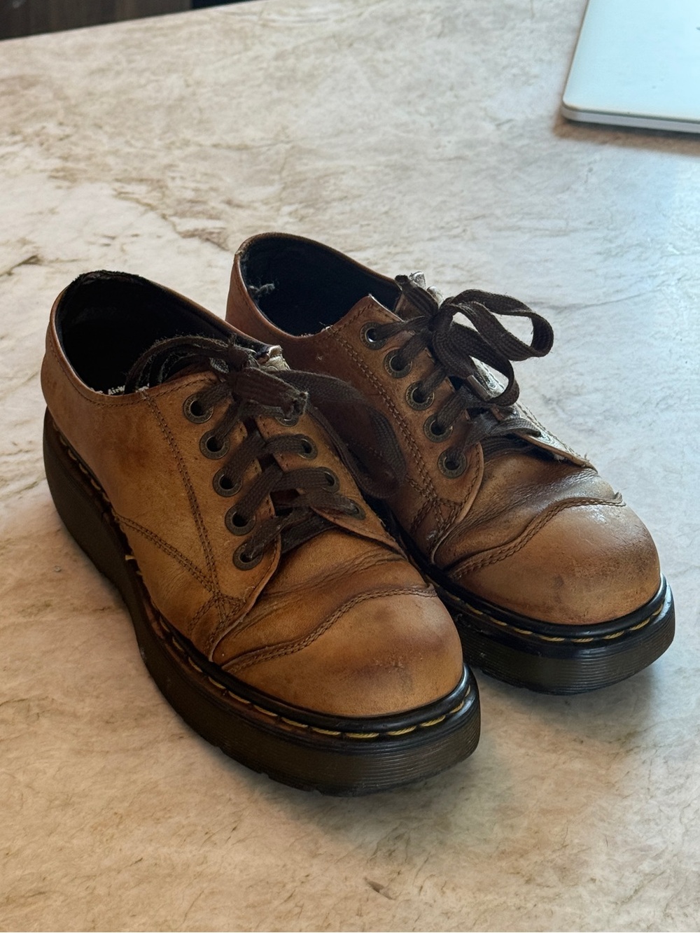VTG Dr.Martens Brown Leather Lace-Up Platform Oxfords